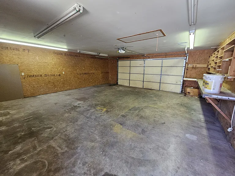1904 W Randall Ave — Photo 5