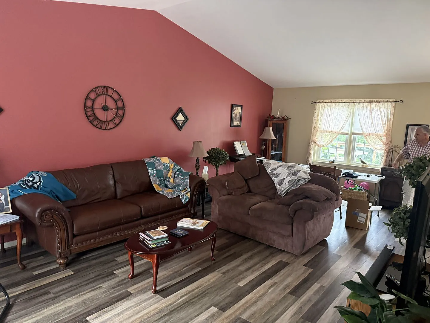 Beautiful Lititz Single Family Home — Photo 2