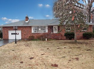 4 Tuscan Rd, Edison, NJ 08820