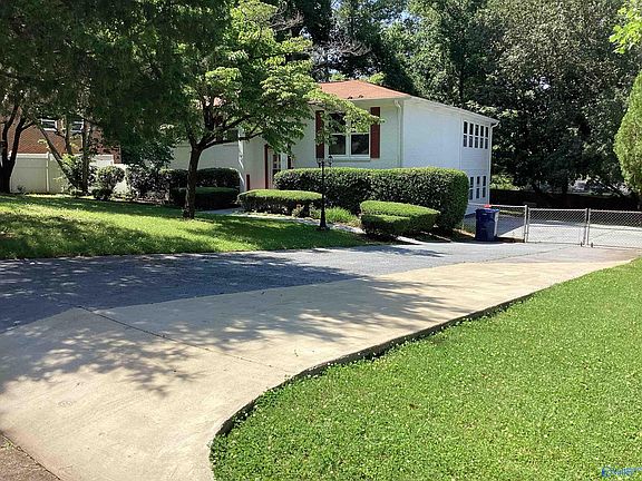 4th image of 2802 Brett Rd NW