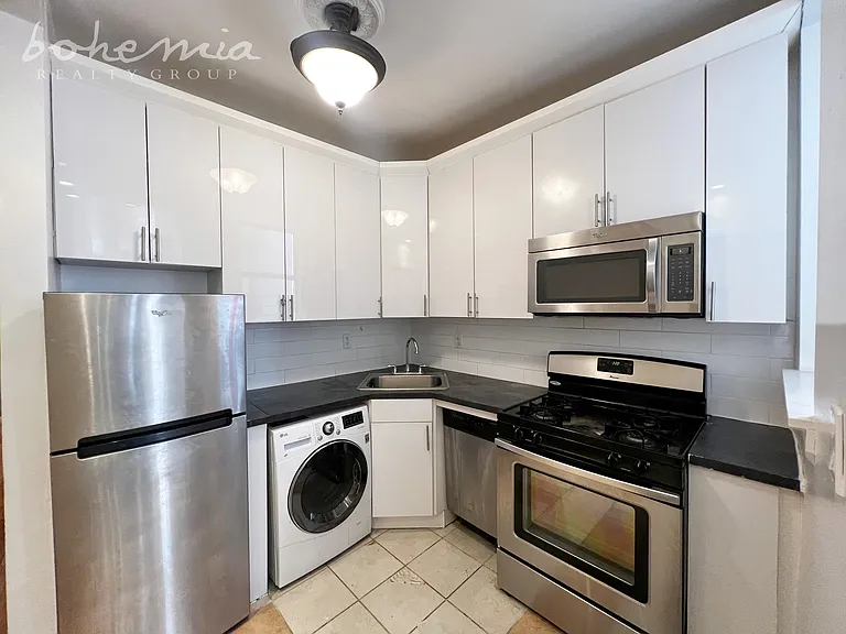 140 W 112th St #3B — Photo 2