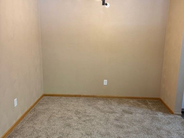 11722 Parkway Dr APT 8