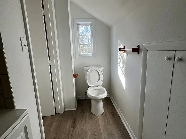 1702 Lawn Ave #2 — Photo 7