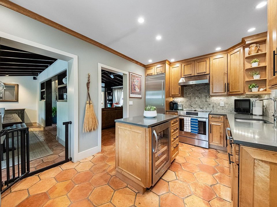 2nd image of 1487 SW 15th Terrace