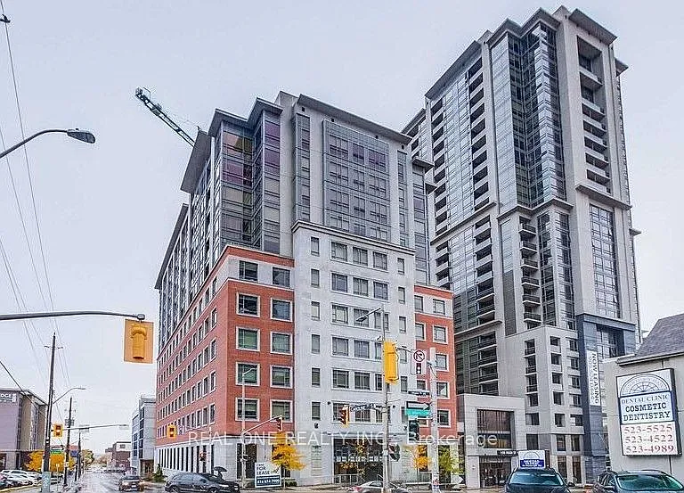 150 Main St W #1004 — Photo 1
