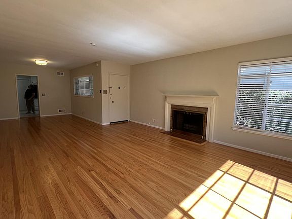 4th image of 50 Hobart Ave #52