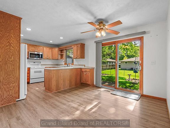 5th image of 1739 Ingalls St