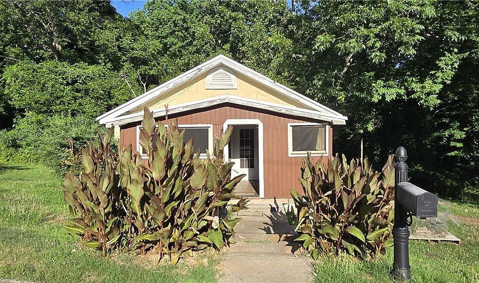 1st image of 170 Duncan Cir