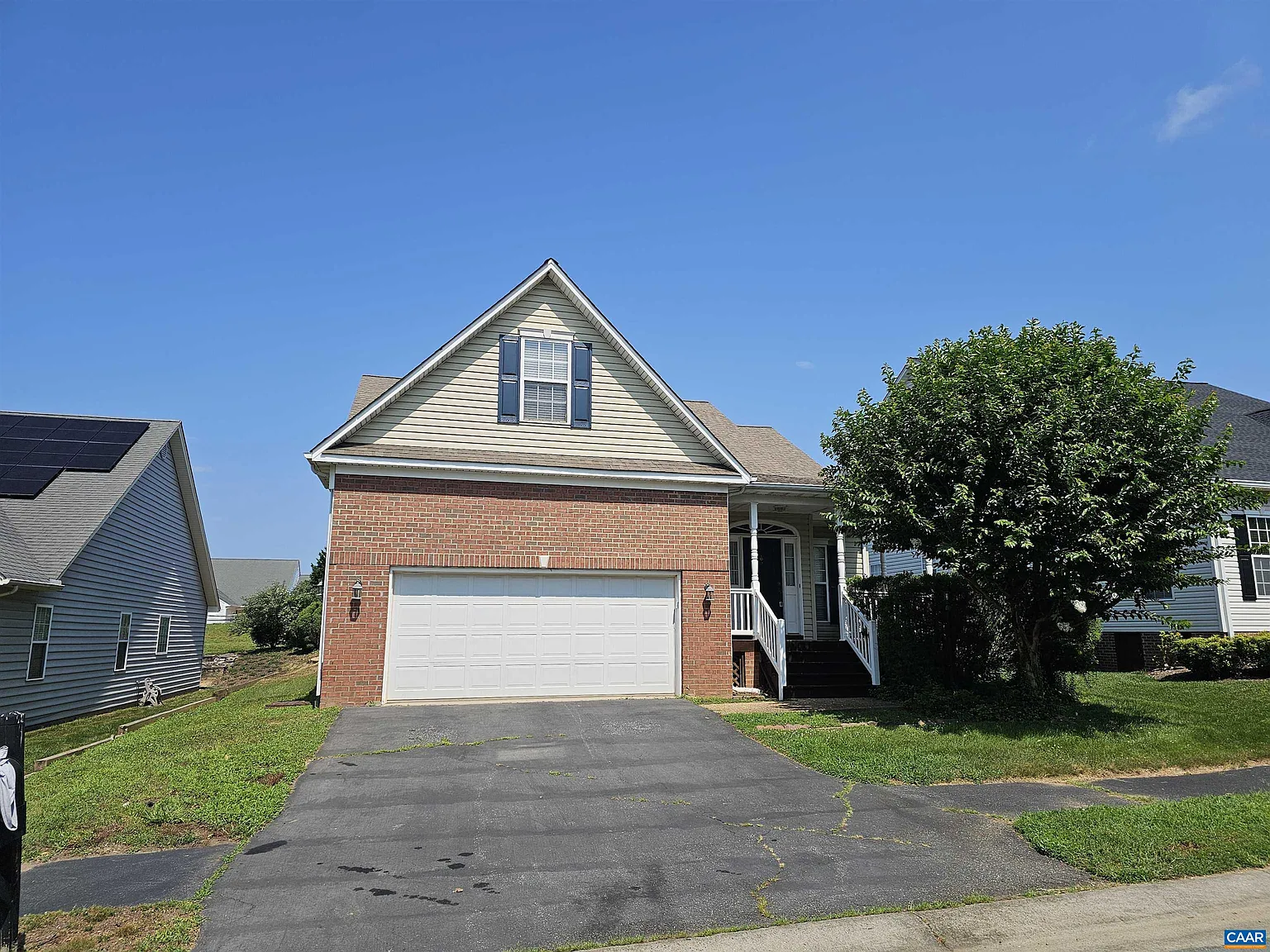 3 bed, 2.0 bath, 2278 sqft, $2,650 — Photo 2