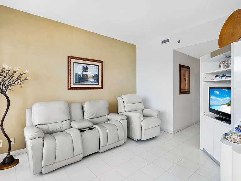 2901 S Ocean Blvd #1 — Photo 13