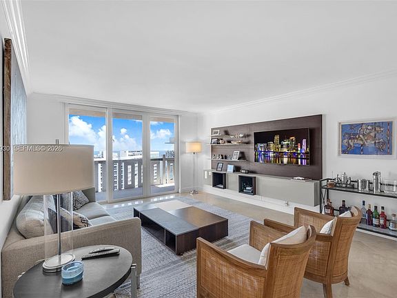 5th image of 1121 Crandon Blvd APT E1203