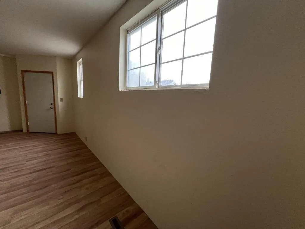 401 Nichols St — Photo 2