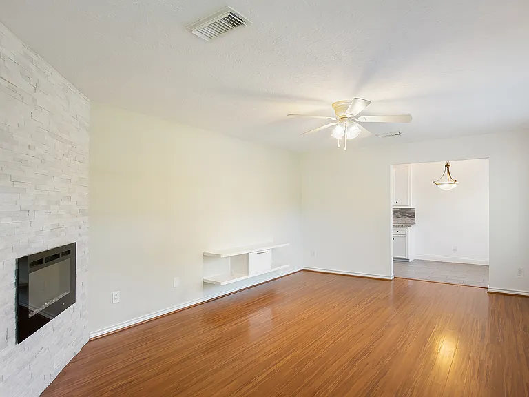 1253 Du Barry Ln — Photo 3