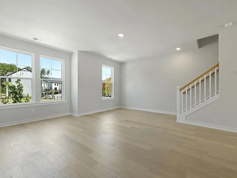 417 Talbot Dr — Photo 14