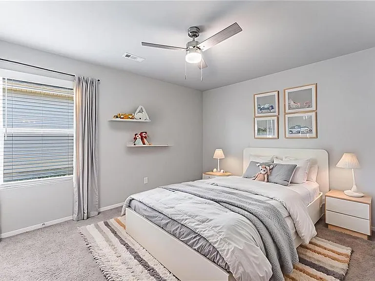 980 E Starling St — Photo 12