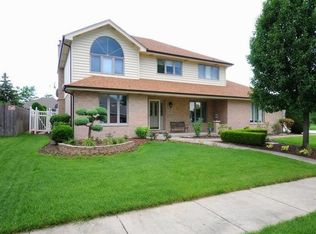 19358 Lancaster Dr, Mokena, IL 60448