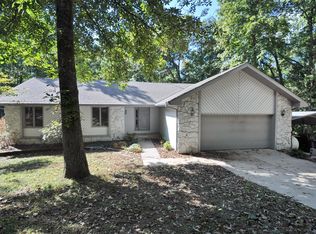 1851 Bramblewood Ln, Nixa, MO 65714
