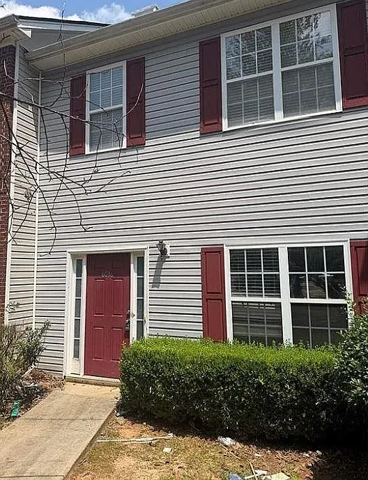 3 bed, 2.5 bath, 1592 sqft, $1,999 — Photo 1
