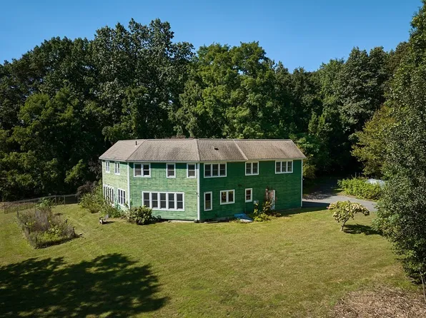 263 River Dr, Hadley, MA 01035