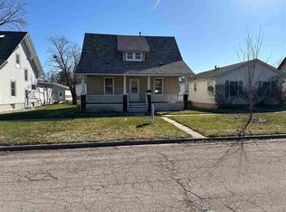 208 Walnut St, Tipton, IA 52772