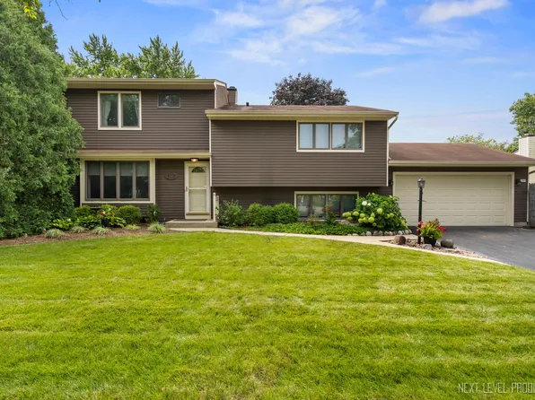 1505 Ronzheimer Ave, Saint Charles, IL 60174