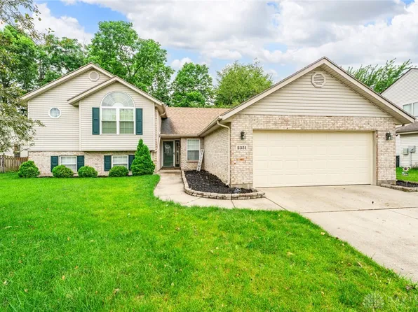 2351 Watchtower Ln, Fairborn, OH 45324