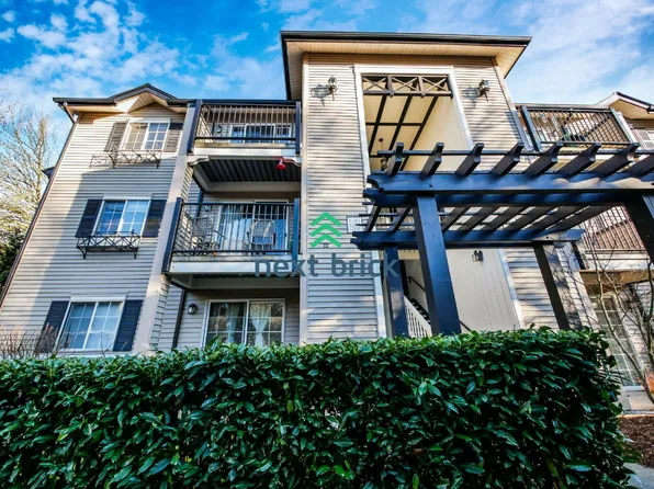 224 9th St APT G301, Kirkland, WA 98033