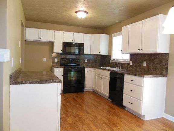 New Kitchen Cabinets