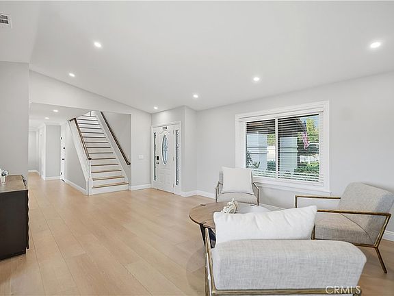 3rd image of 8093 Banyan St