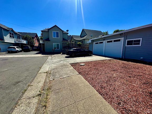 3rd image of 701 Corlano Avenue
