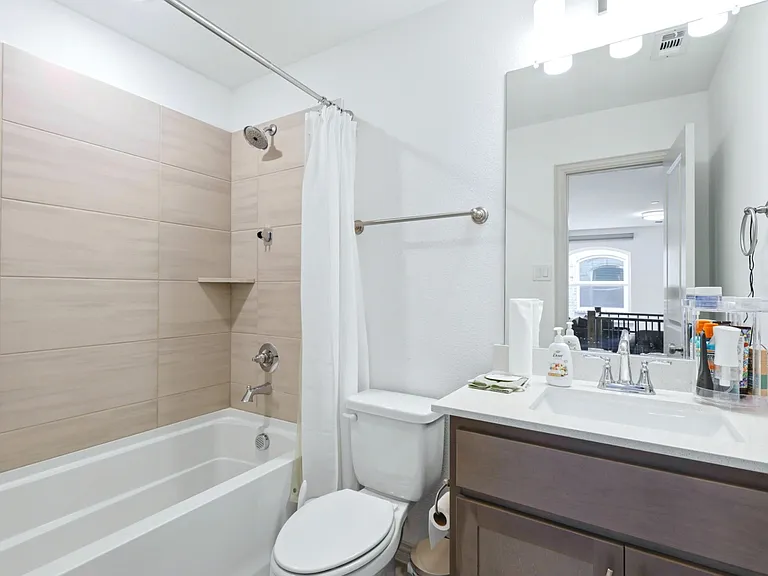1004 Mikaela Dr — Photo 13