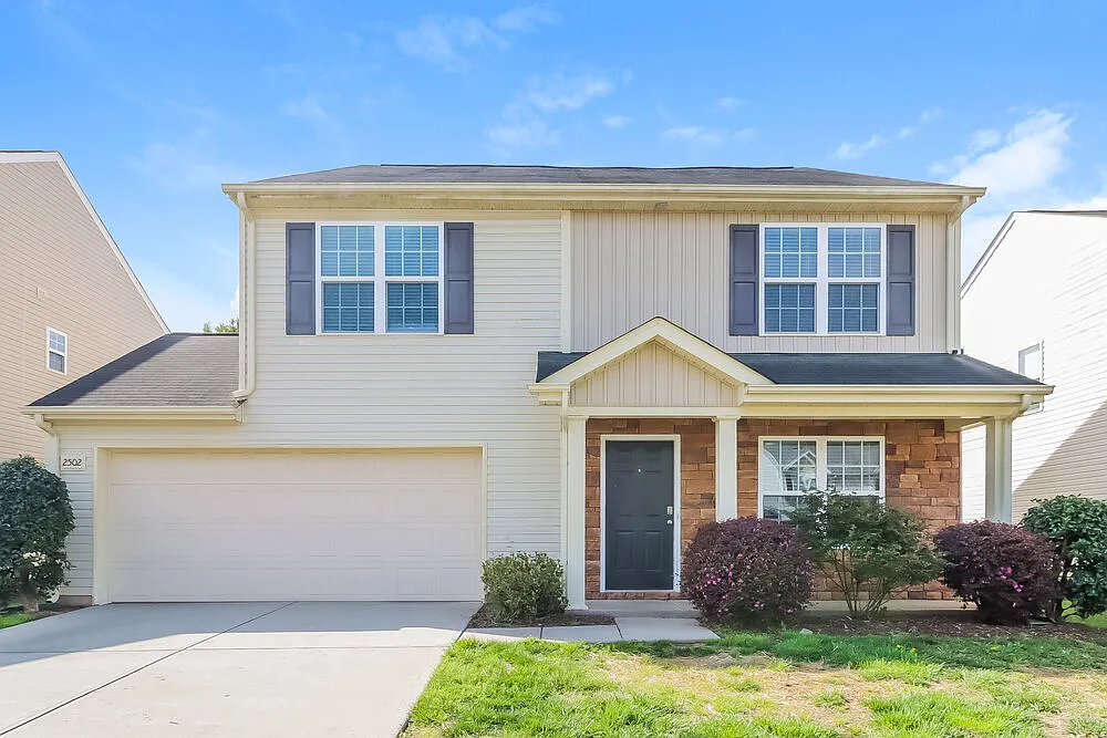 4 bed, 2.5 bath, 2030 sqft, $2,095 — Photo 1
