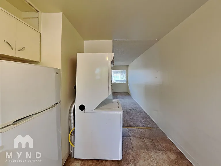 229 Claremont St — Photo 7