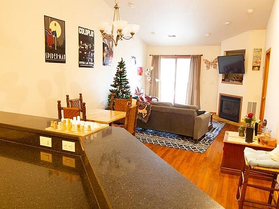 3rd image of 105 1st St Unit 2