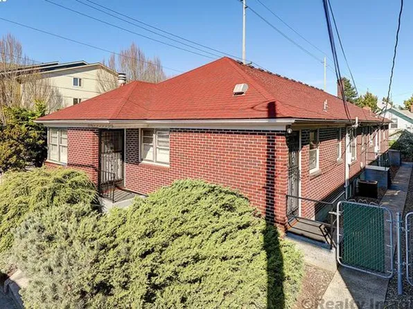 MF 09 - Burnside Triplex, 6005 E Burnside St #6005, Portland, OR 97215