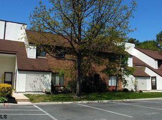 7 Country Birch Ln, Egg Harbor Township, NJ 08234