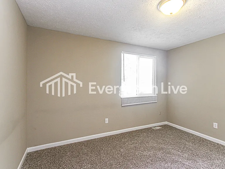5520 Lunsford Dr — Photo 9