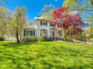 109 Oak Hill Dr, Sharon, MA 02067