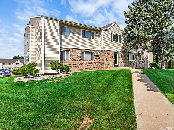 2nd image of 3166 Ridgeway Ave #3162-110