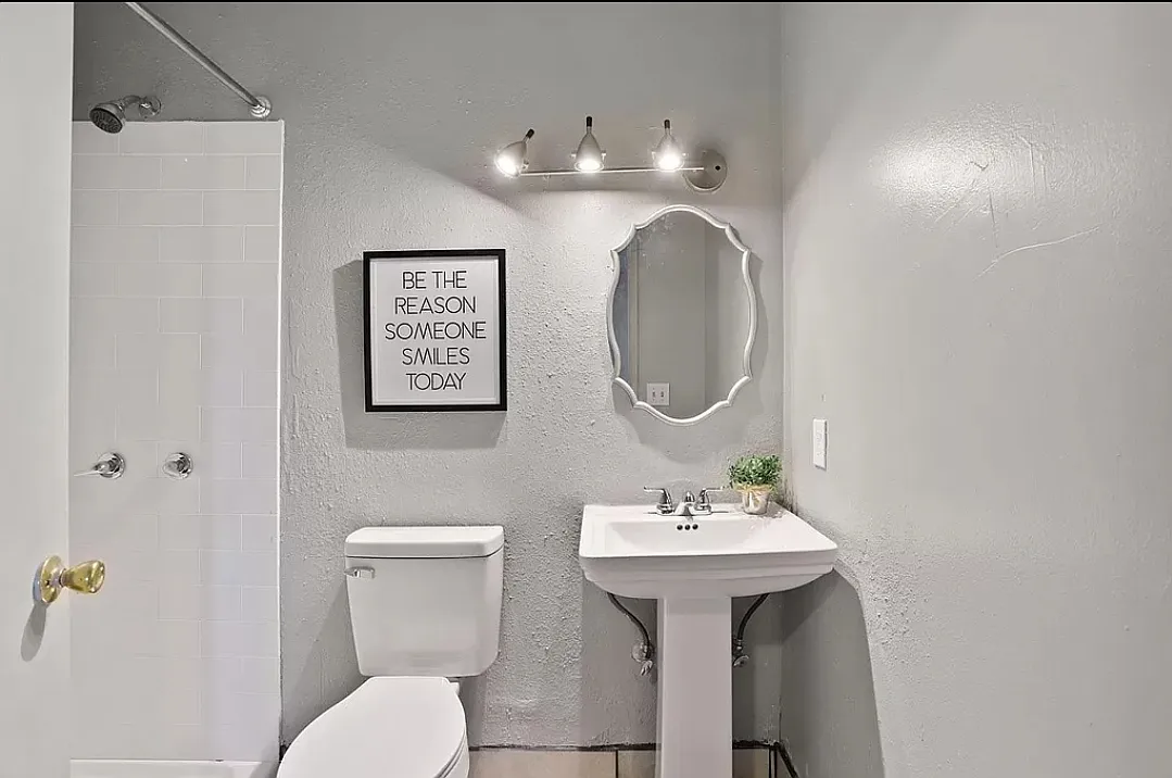 2 bed, 840 sqft, $1,700 — Photo 4