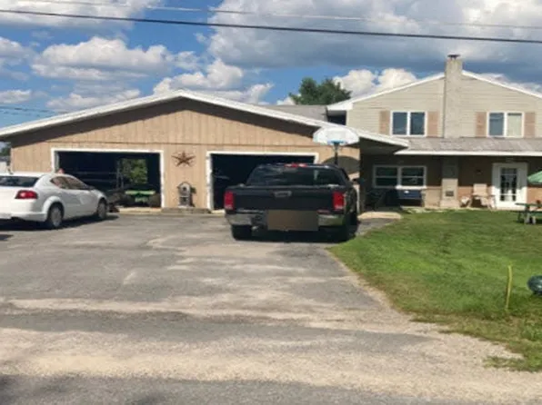 108 Fox Farm Rd, Gouverneur, NY 13642