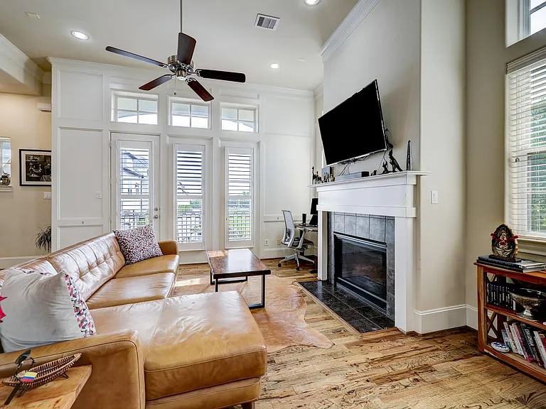 8932 Lakeshore Bend Dr — Photo 7