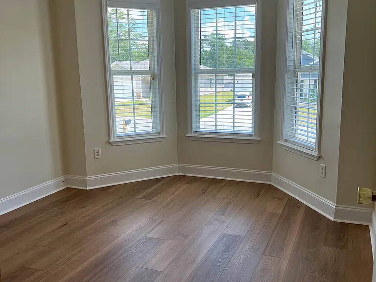 118 Pinehurst Ct — Photo 11