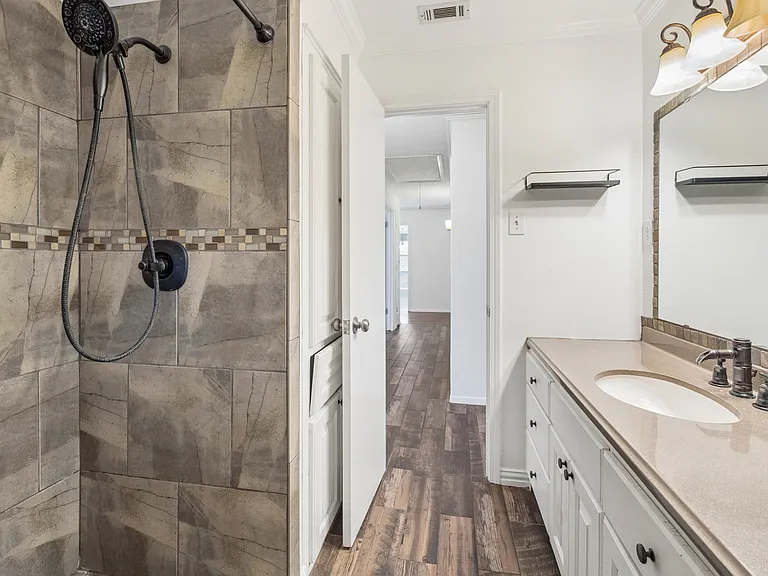 5929 Canterview Dr — Photo 31