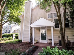 14382 Gringsby Ct, Centreville, VA 20120