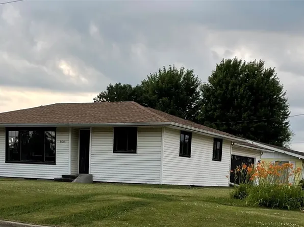 1601 G Ave, Vinton, IA 52349