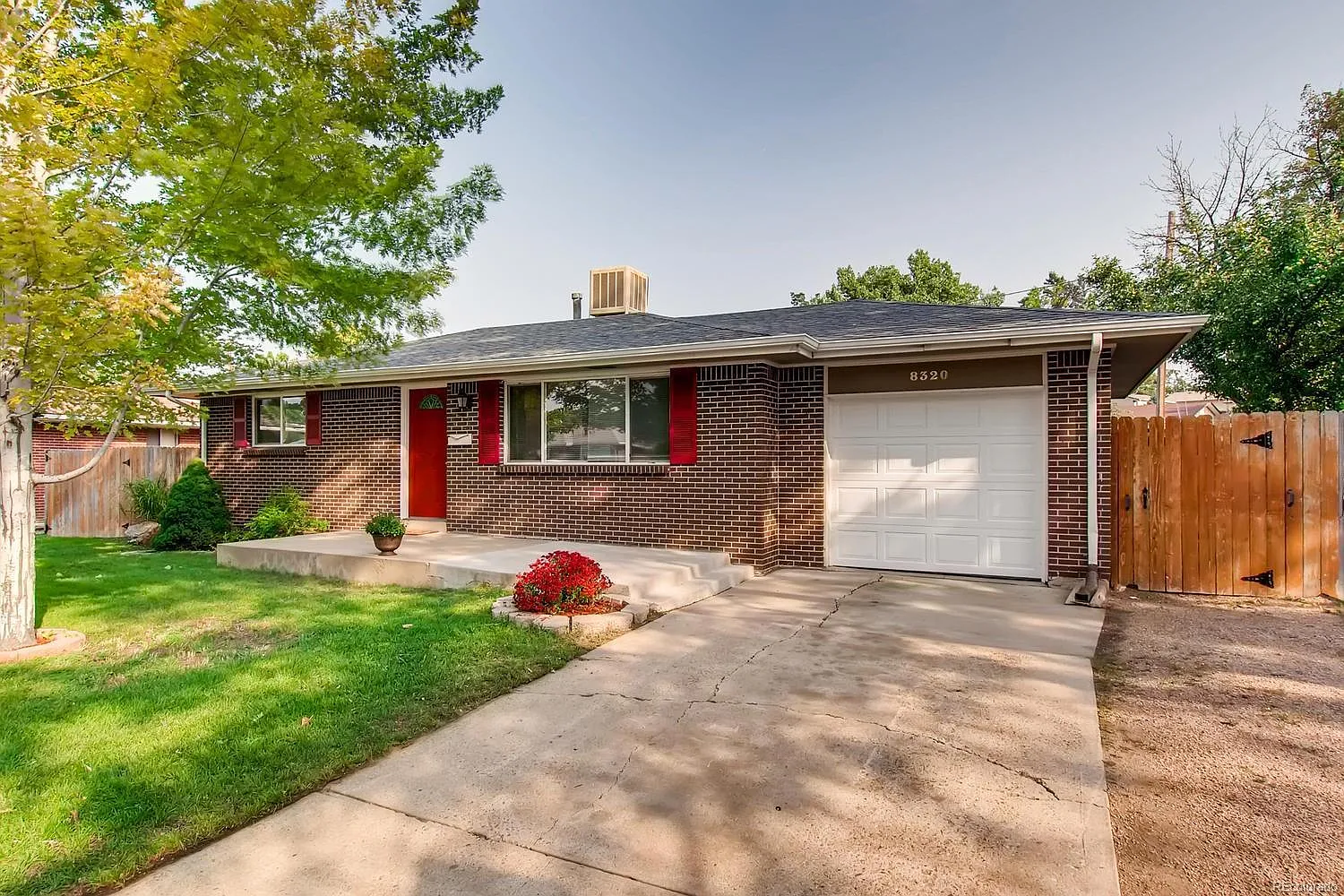 3 bed, 1728 sqft, $2,800 — Photo 1