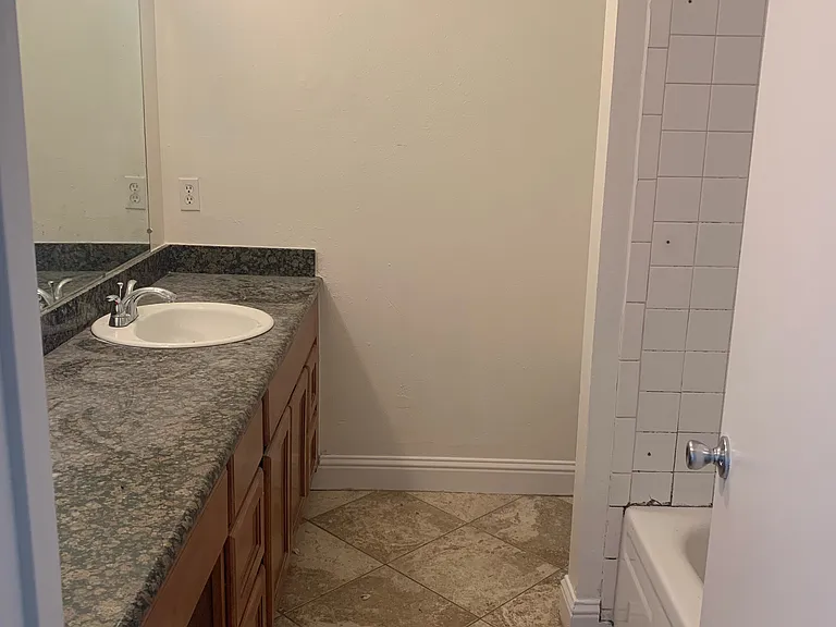9315 Decatur Dr — Photo 7