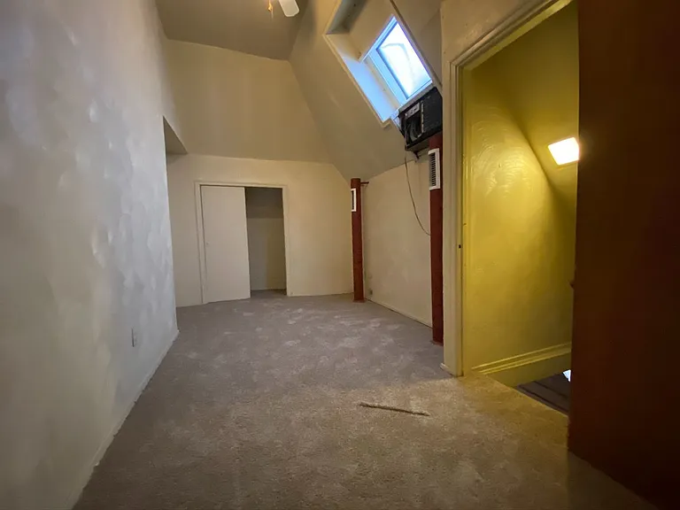 366 S Negley Ave — Photo 51