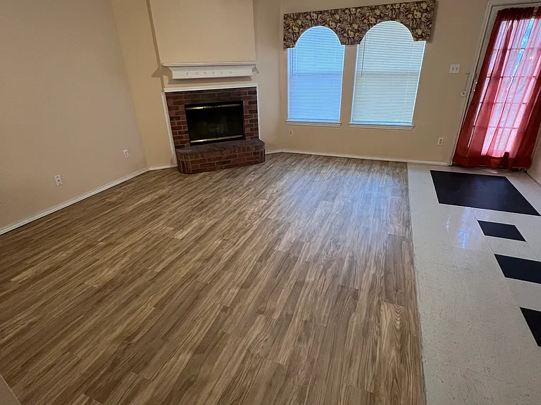 7331 Meadows Dr — Photo 6